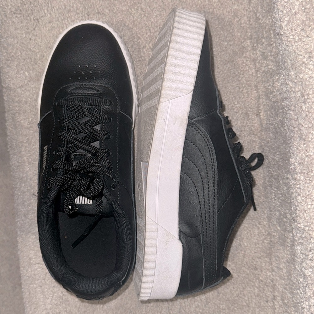 Size 10 PUMA Carina 2.0 with Softfoam+ sock liner.